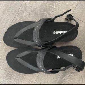 Size 9 Never Worn Timberland woman’s sandals